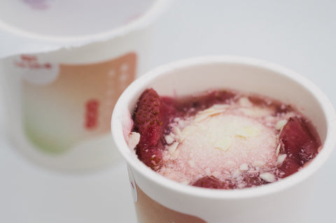 まるでショートケーキの苺と生クリームのヨーグルト